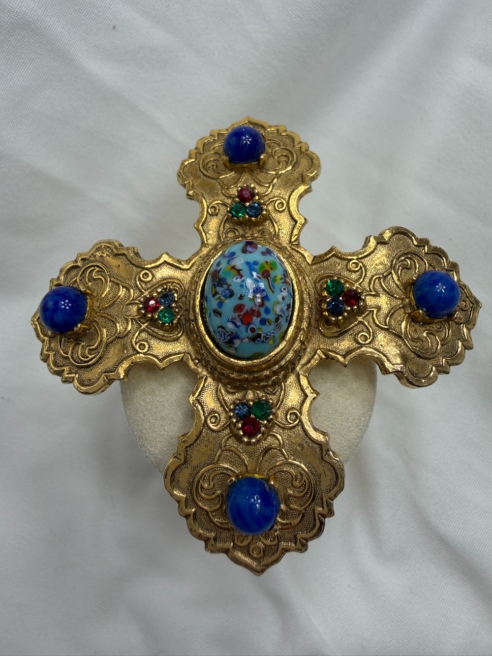 Vintage Accessocraft  Brooch with Art Glass  Center #15SB
